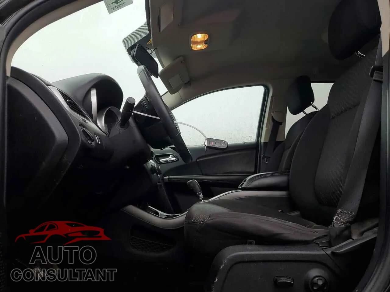 2014 DODGE JOURNEY Used VIN 3C4PDCAB8ET156866 – exterior detail 2014 DODGE JOURNEY Used VIN 3C4PDCAB8ET156866 – exterior detail