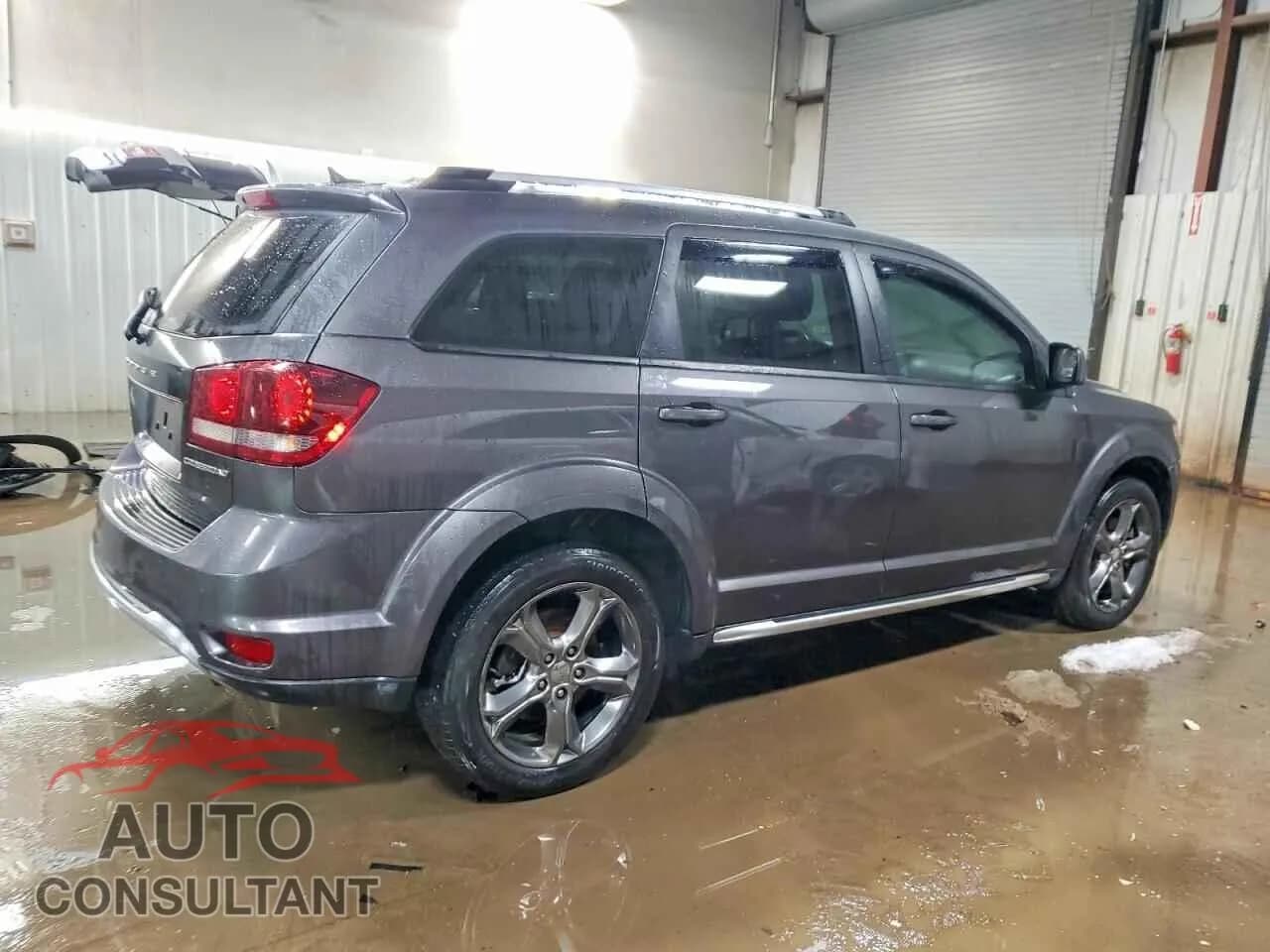 2016 DODGE JOURNEY Damaged VIN 3C4PDCGB7GT125456 – side profile 2016 DODGE JOURNEY Damaged VIN 3C4PDCGB7GT125456 – side profile