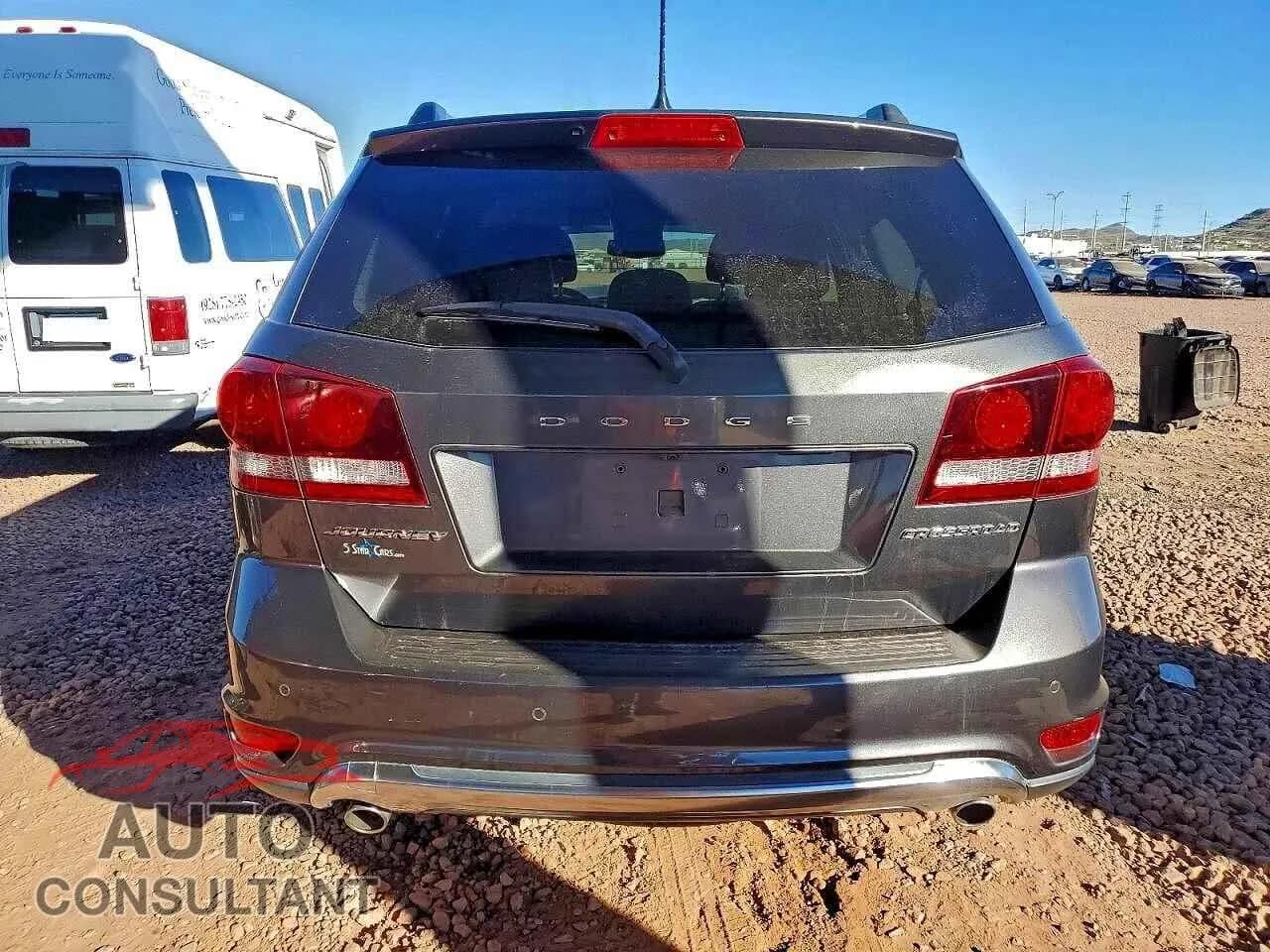 2017 DODGE JOURNEY Damaged VIN 3C4PDCGG8HT670885 – engine bay 2017 DODGE JOURNEY Damaged VIN 3C4PDCGG8HT670885 – engine bay