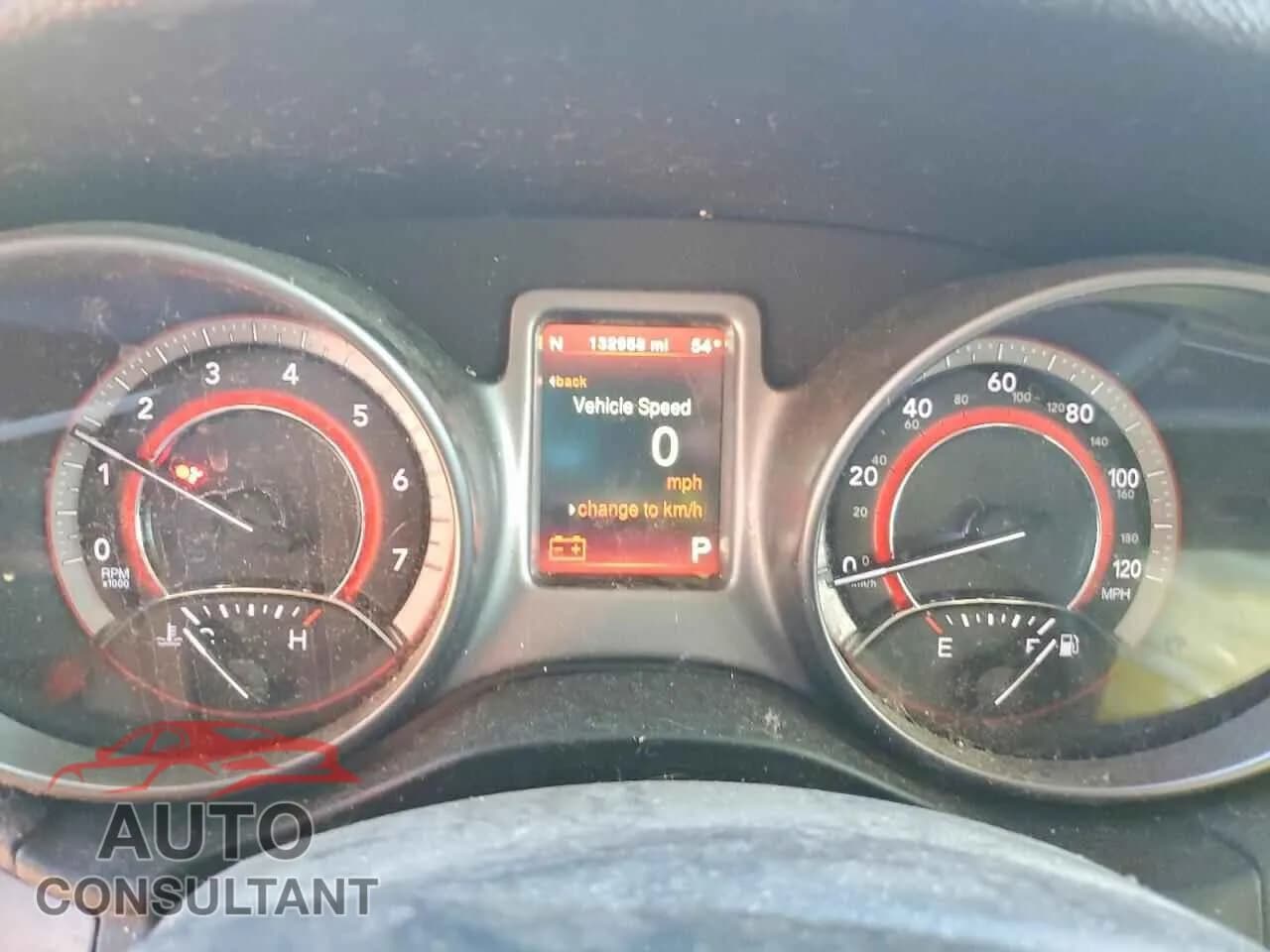 2017 DODGE JOURNEY Damaged VIN 3C4PDCGG8HT670885 – trunk area 2017 DODGE JOURNEY Damaged VIN 3C4PDCGG8HT670885 – trunk area