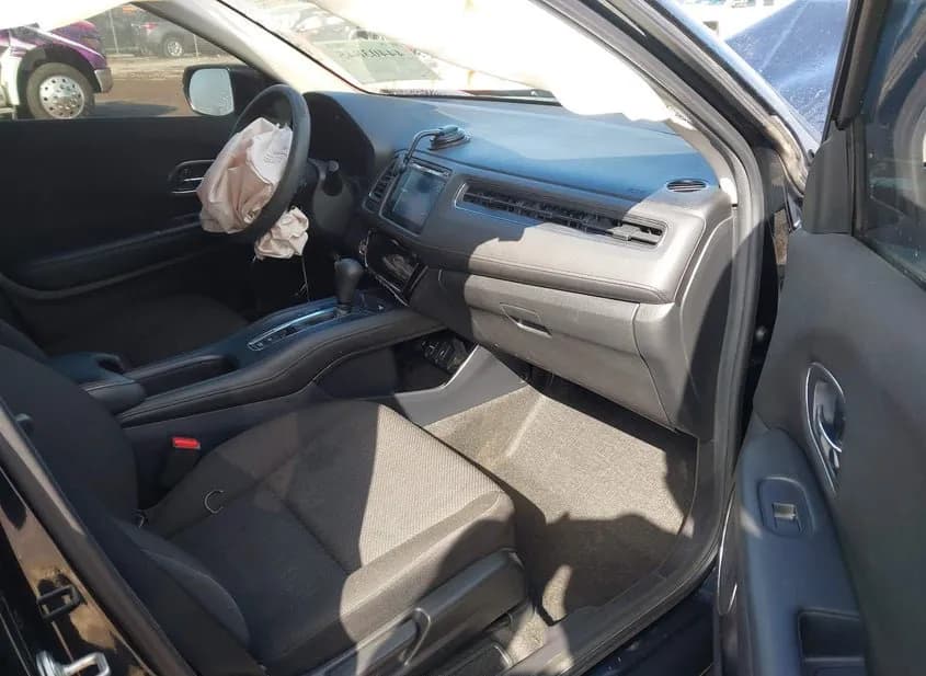 2017 HONDA HR-V Used VIN 3CZRU5H52HM710853 – rear exterior 2017 HONDA HR-V Used VIN 3CZRU5H52HM710853 – rear exterior