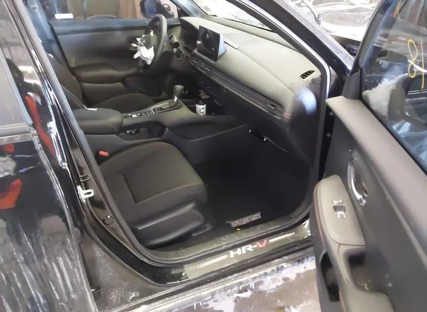 2026 HONDA HR-V Used VIN 3CZRZ2H53TM707596 – photo 13 2026 HONDA HR-V Used VIN 3CZRZ2H53TM707596 – photo 13