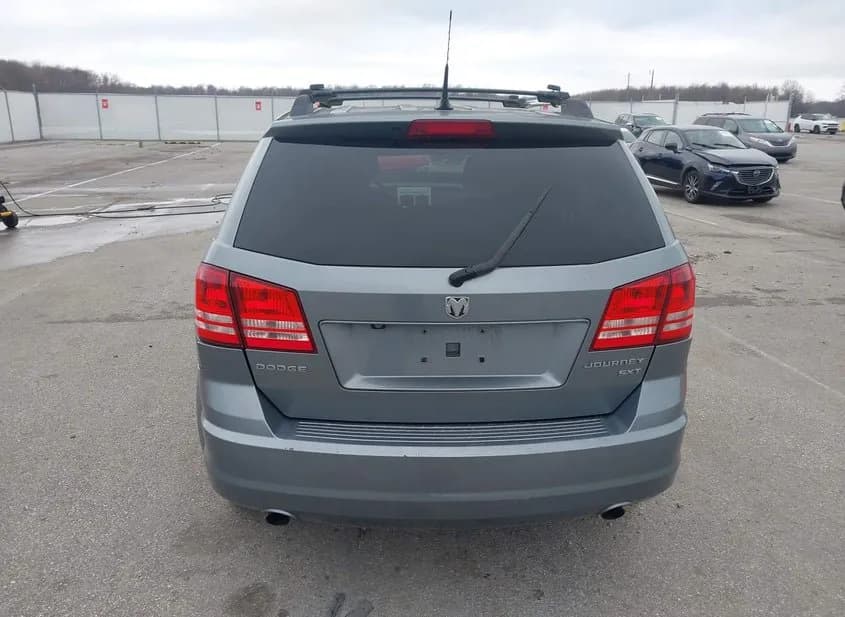 2010 DODGE Journey Used VIN 3D4PG5FV0AT196829 – exterior detail 2010 DODGE Journey Used VIN 3D4PG5FV0AT196829 – exterior detail