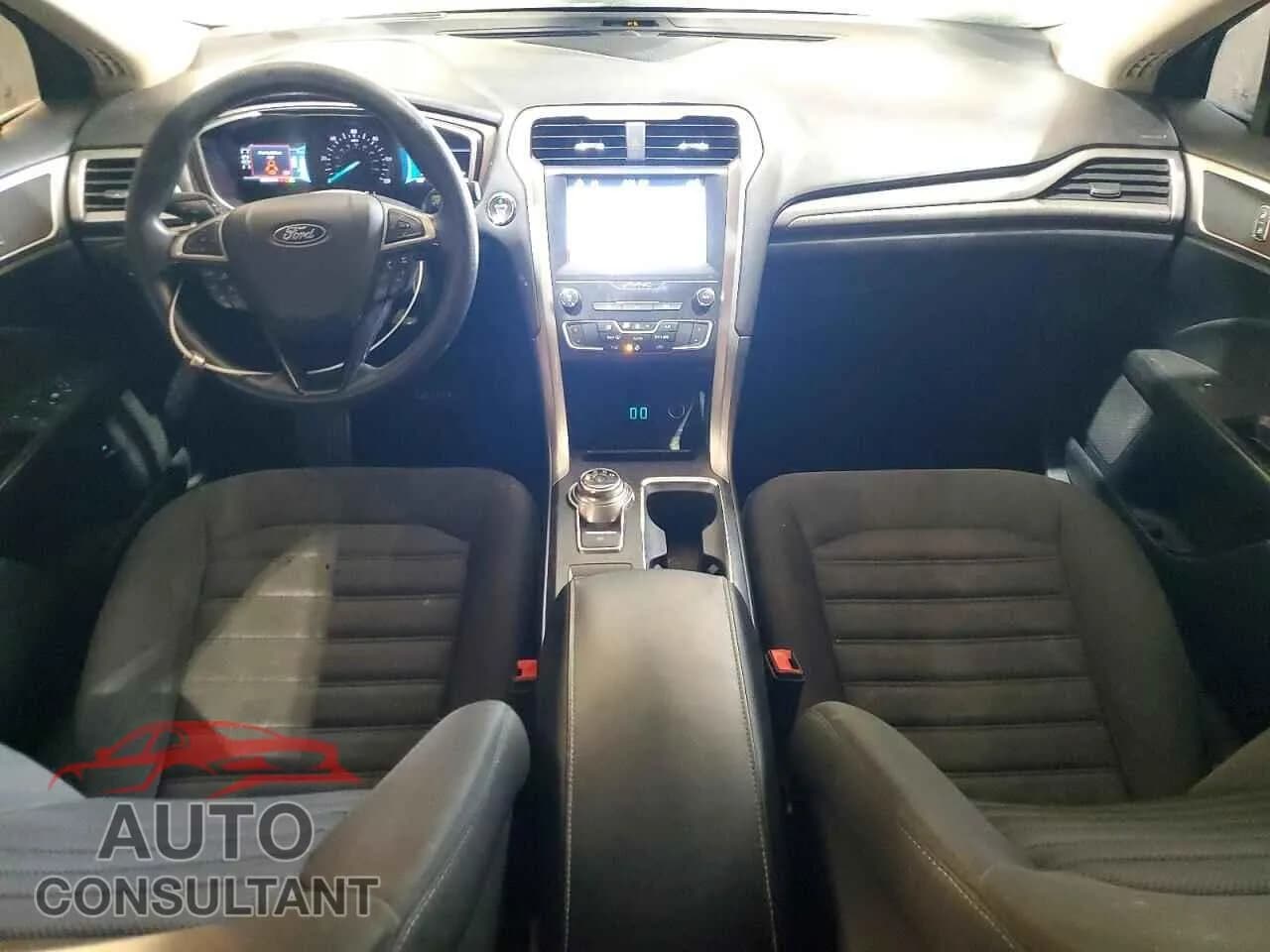 2019 FORD FUSION Damaged VIN 3FA6P0LU4KR124608 – undercarriage 2019 FORD FUSION Damaged VIN 3FA6P0LU4KR124608 – undercarriage