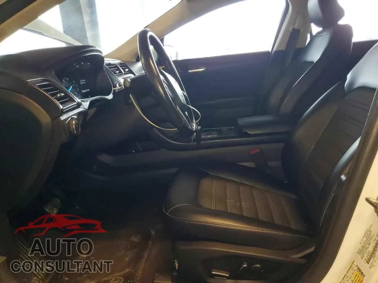 2018 FORD FUSION Damaged VIN 3FA6P0LU8JR155729 – exterior detail 2018 FORD FUSION Damaged VIN 3FA6P0LU8JR155729 – exterior detail