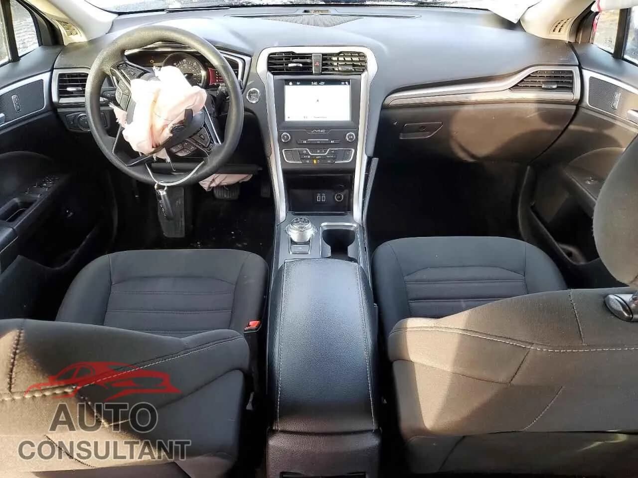 2019 FORD FUSION Damaged VIN 3FA6P0LU8KR263639 – undercarriage 2019 FORD FUSION Damaged VIN 3FA6P0LU8KR263639 – undercarriage