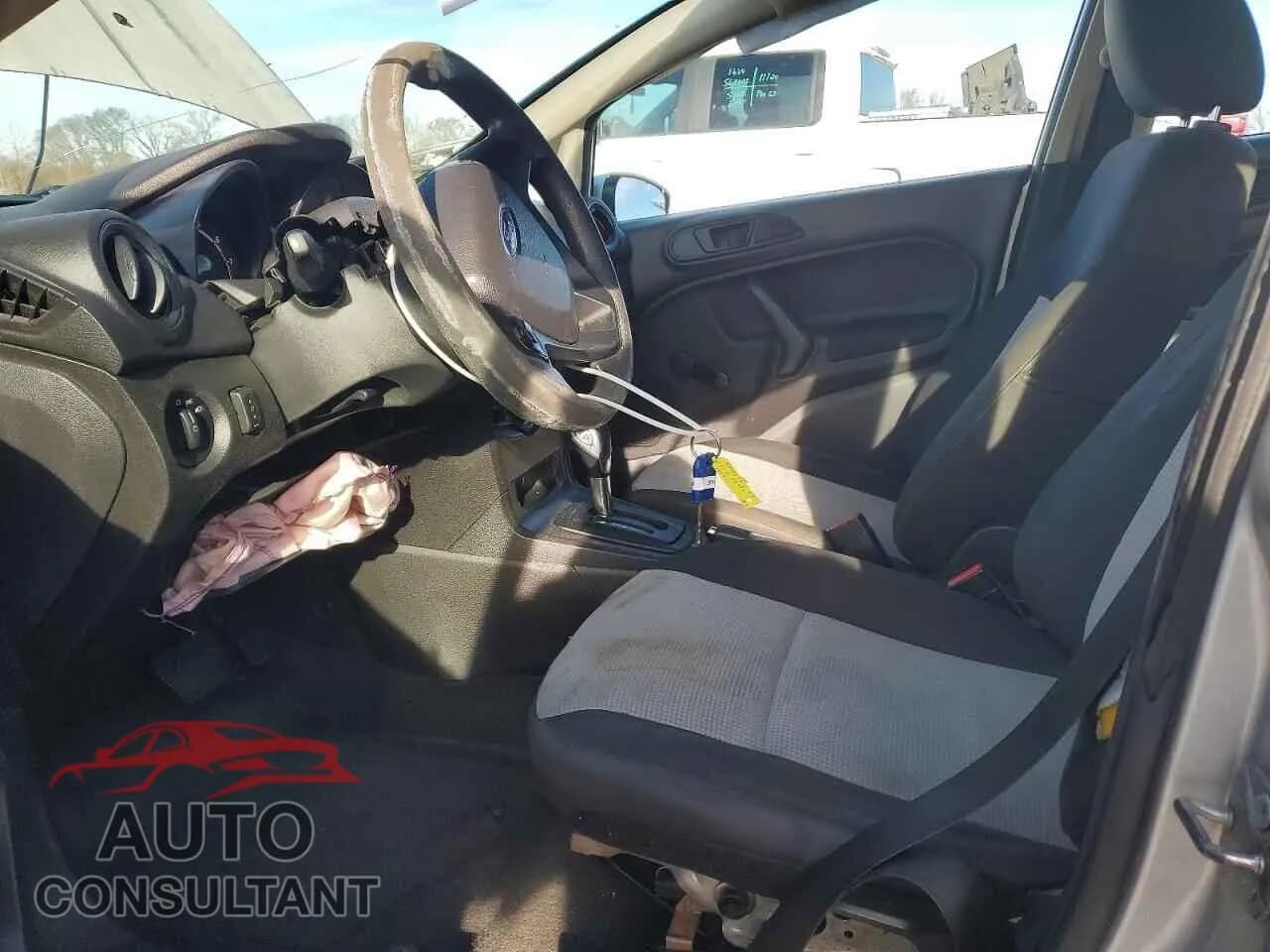 2015 FORD FIESTA Damaged VIN 3FADP4AJ3FM171848 – exterior detail 2015 FORD FIESTA Damaged VIN 3FADP4AJ3FM171848 – exterior detail