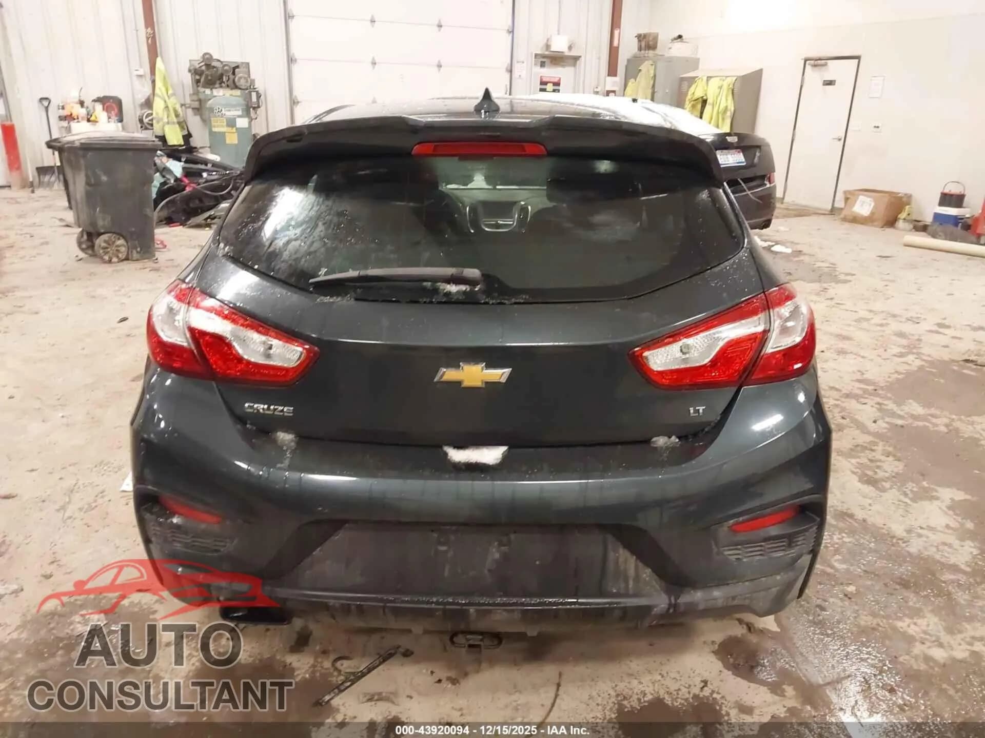 2018 CHEVROLET CRUZE Damaged VIN 3G1BD6SM0JS592535 – photo 16 2018 CHEVROLET CRUZE Damaged VIN 3G1BD6SM0JS592535 – photo 16