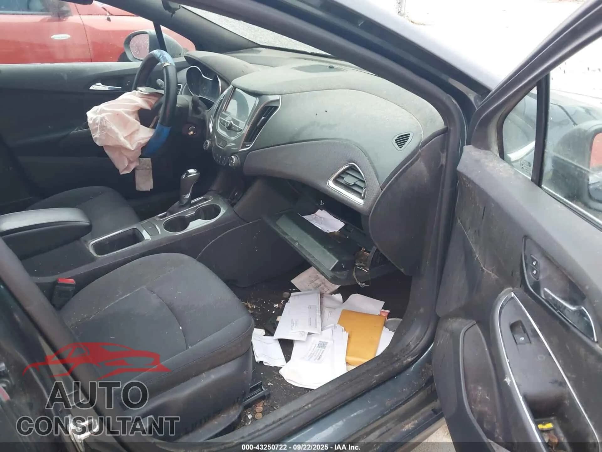 2018 CHEVROLET CRUZE Damaged VIN 3G1BE6SM3JS654684 – interior seats 2018 CHEVROLET CRUZE Damaged VIN 3G1BE6SM3JS654684 – interior seats