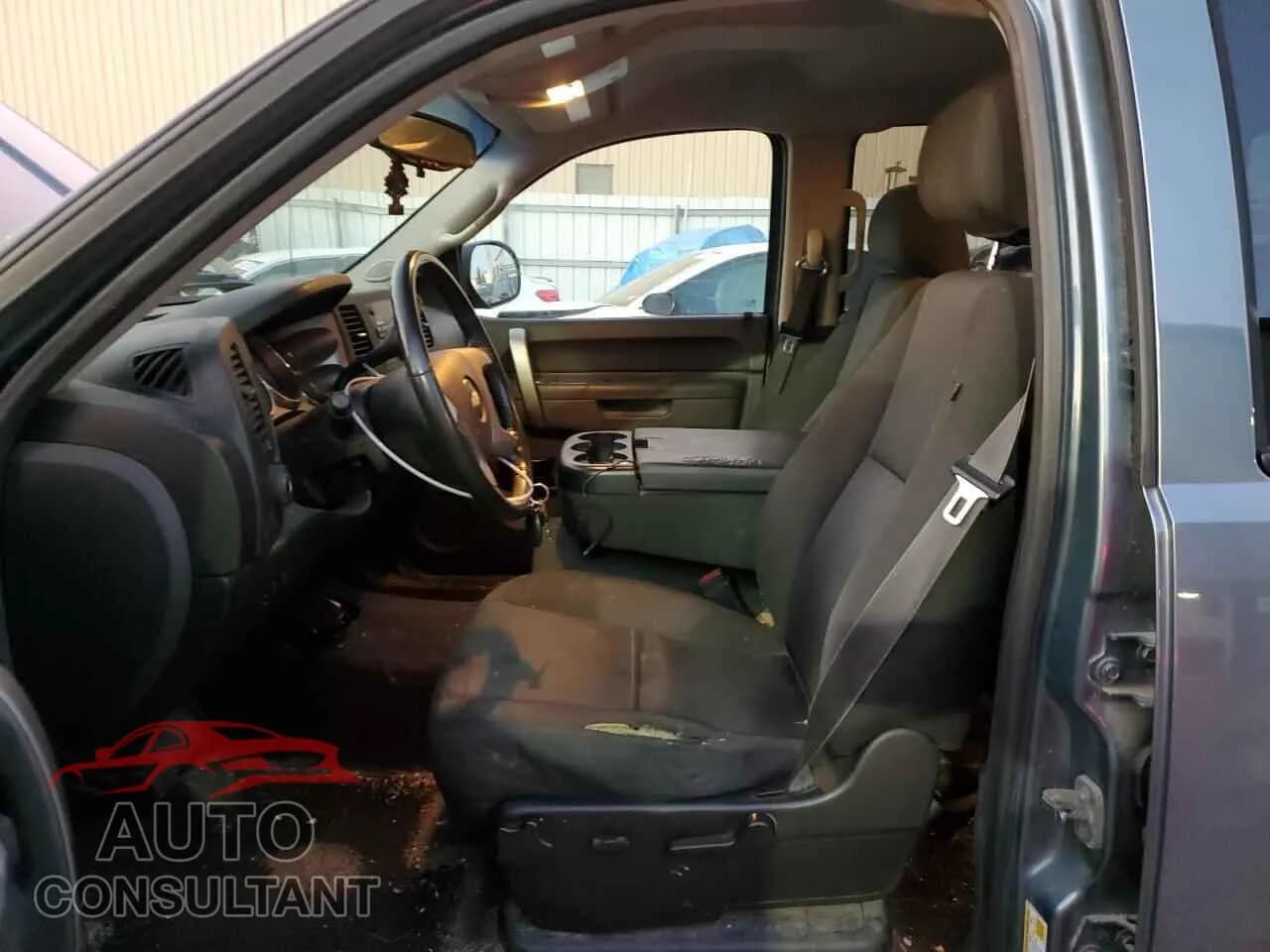 2013 CHEVROLET ALL Models Damaged VIN 3GCPKSE75DG168261 – exterior detail 2013 CHEVROLET ALL Models Damaged VIN 3GCPKSE75DG168261 – exterior detail