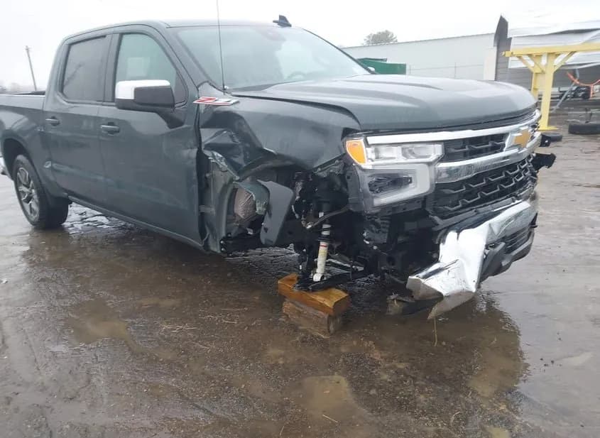 2025 CHEVROLET Silverado Used VIN 3GCUKDEDXSG215091 – rear exterior 2025 CHEVROLET Silverado Used VIN 3GCUKDEDXSG215091 – rear exterior