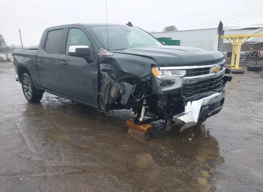 2025 CHEVROLET Silverado Used VIN 3GCUKDEDXSG215091 – exterior detail 2025 CHEVROLET Silverado Used VIN 3GCUKDEDXSG215091 – exterior detail