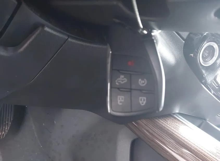 2025 CHEVROLET Silverado Used VIN 3GCUKDEDXSG215091 – photo 16 2025 CHEVROLET Silverado Used VIN 3GCUKDEDXSG215091 – photo 16