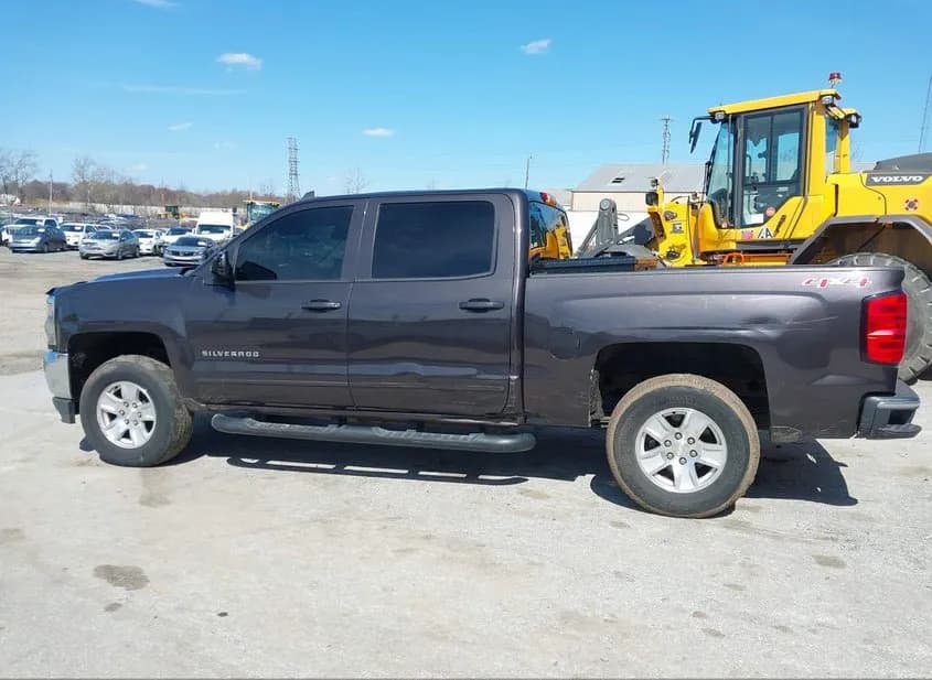2016 CHEVROLET Silverado Used VIN 3GCUKREH2GG162880 – engine bay 2016 CHEVROLET Silverado Used VIN 3GCUKREH2GG162880 – engine bay
