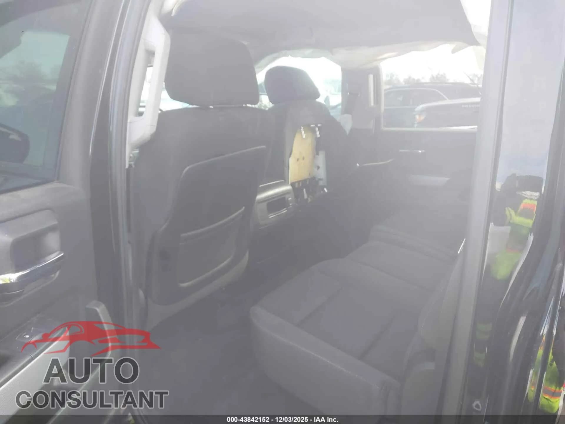 2015 CHEVROLET SILVERADO 1500 Damaged VIN 3GCUKREH4FG247993 – undercarriage 2015 CHEVROLET SILVERADO 1500 Damaged VIN 3GCUKREH4FG247993 – undercarriage