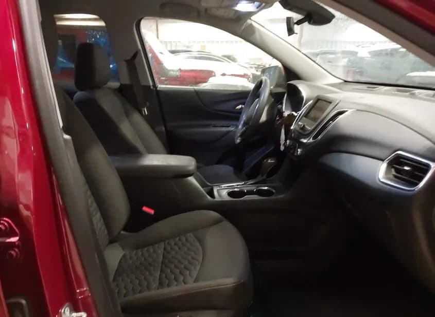 2020 CHEVROLET EQUINOX Used VIN 3GNAXJEV0LS653314 – rear exterior 2020 CHEVROLET EQUINOX Used VIN 3GNAXJEV0LS653314 – rear exterior