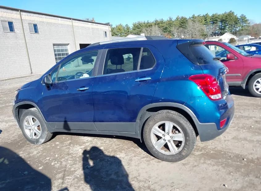 2020 CHEVROLET Trax Used VIN 3GNCJPSB4LL222248 – undercarriage 2020 CHEVROLET Trax Used VIN 3GNCJPSB4LL222248 – undercarriage