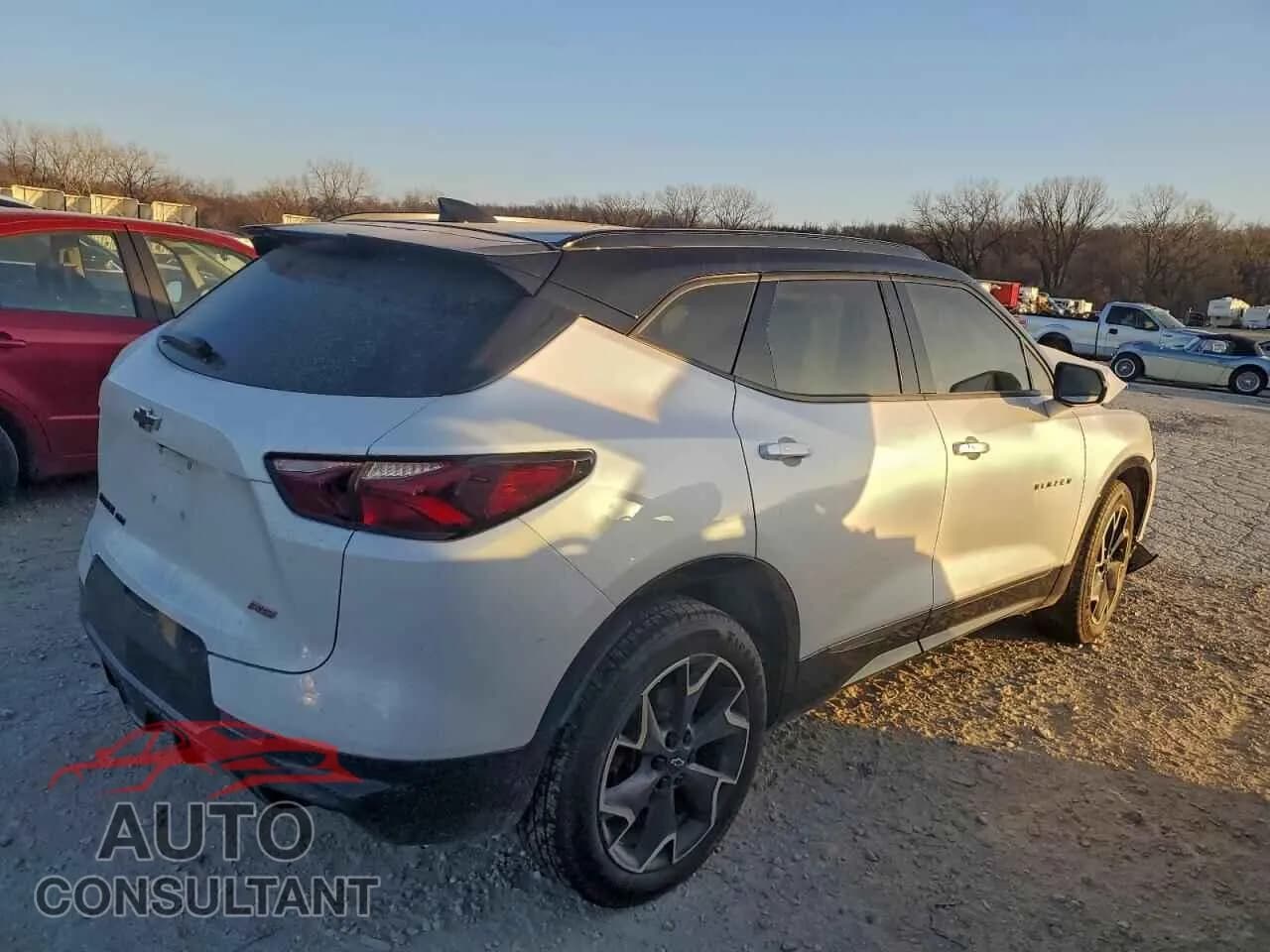 2022 CHEVROLET BLAZER Damaged VIN 3GNKBKRS3NS195747 – side profile 2022 CHEVROLET BLAZER Damaged VIN 3GNKBKRS3NS195747 – side profile