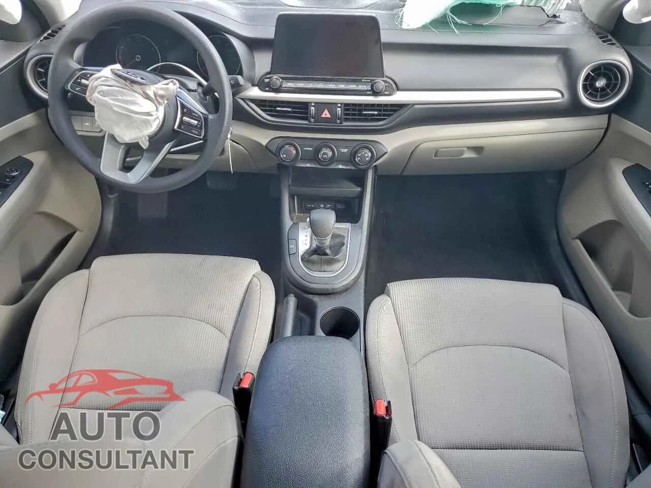 2020 KIA FORTE Damaged VIN 3KPF24AD3LE164822 – undercarriage 2020 KIA FORTE Damaged VIN 3KPF24AD3LE164822 – undercarriage