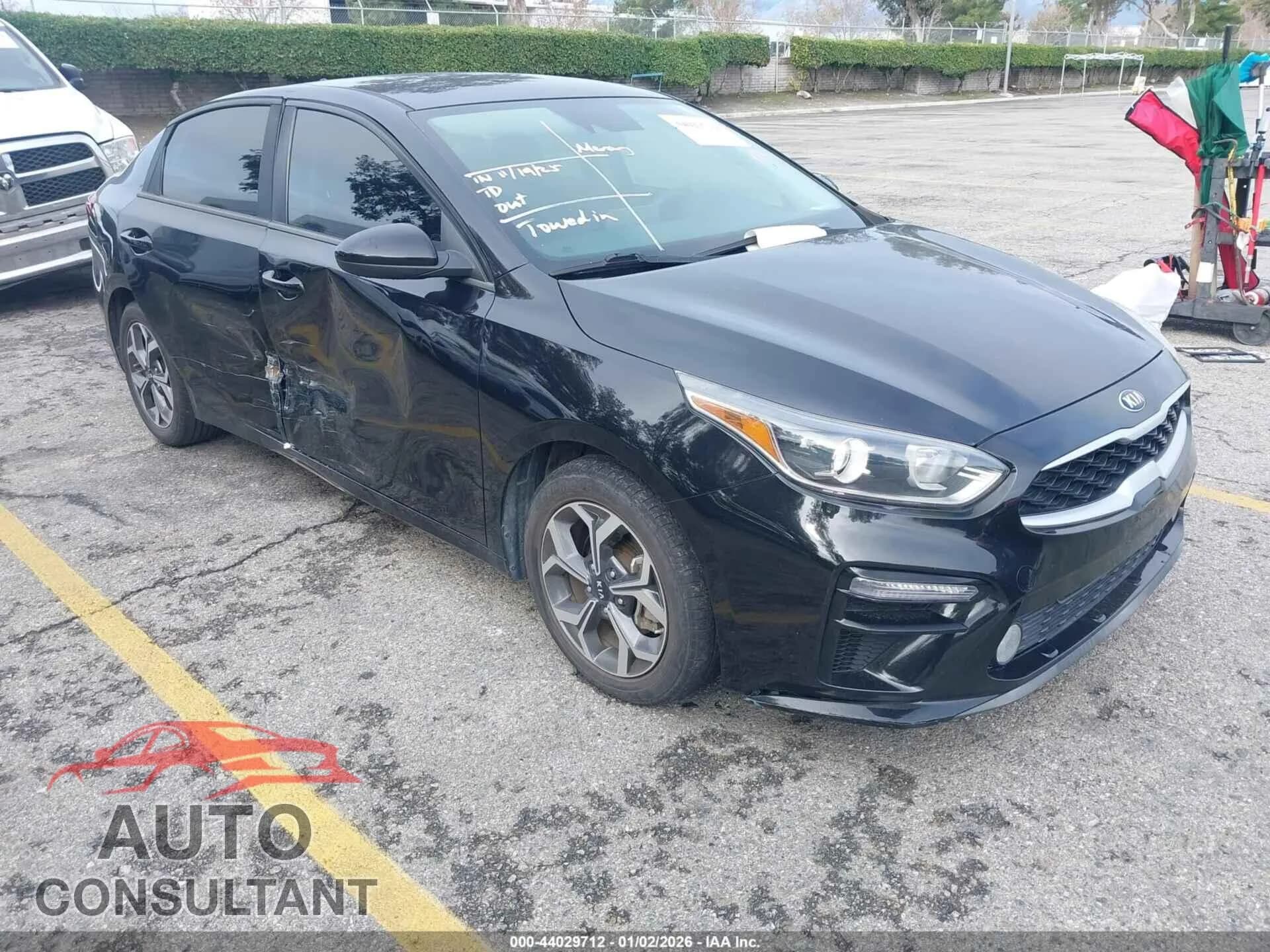 2019 KIA FORTE Damaged VIN 3KPF24AD5KE092746 – front exterior 2019 KIA FORTE Damaged VIN 3KPF24AD5KE092746 – front exterior