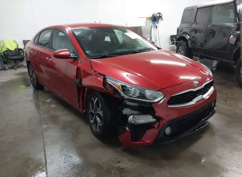 2020 KIA Forte Used VIN 3KPF24AD7LE210846 – rear exterior 2020 KIA Forte Used VIN 3KPF24AD7LE210846 – rear exterior