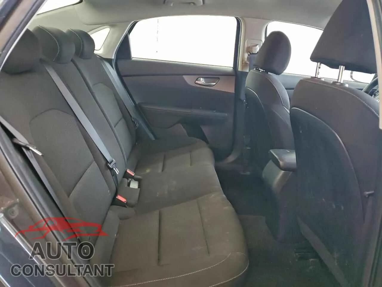 2021 KIA FORTE Damaged VIN 3KPF24AD8ME340345 – odometer reading 2021 KIA FORTE Damaged VIN 3KPF24AD8ME340345 – odometer reading