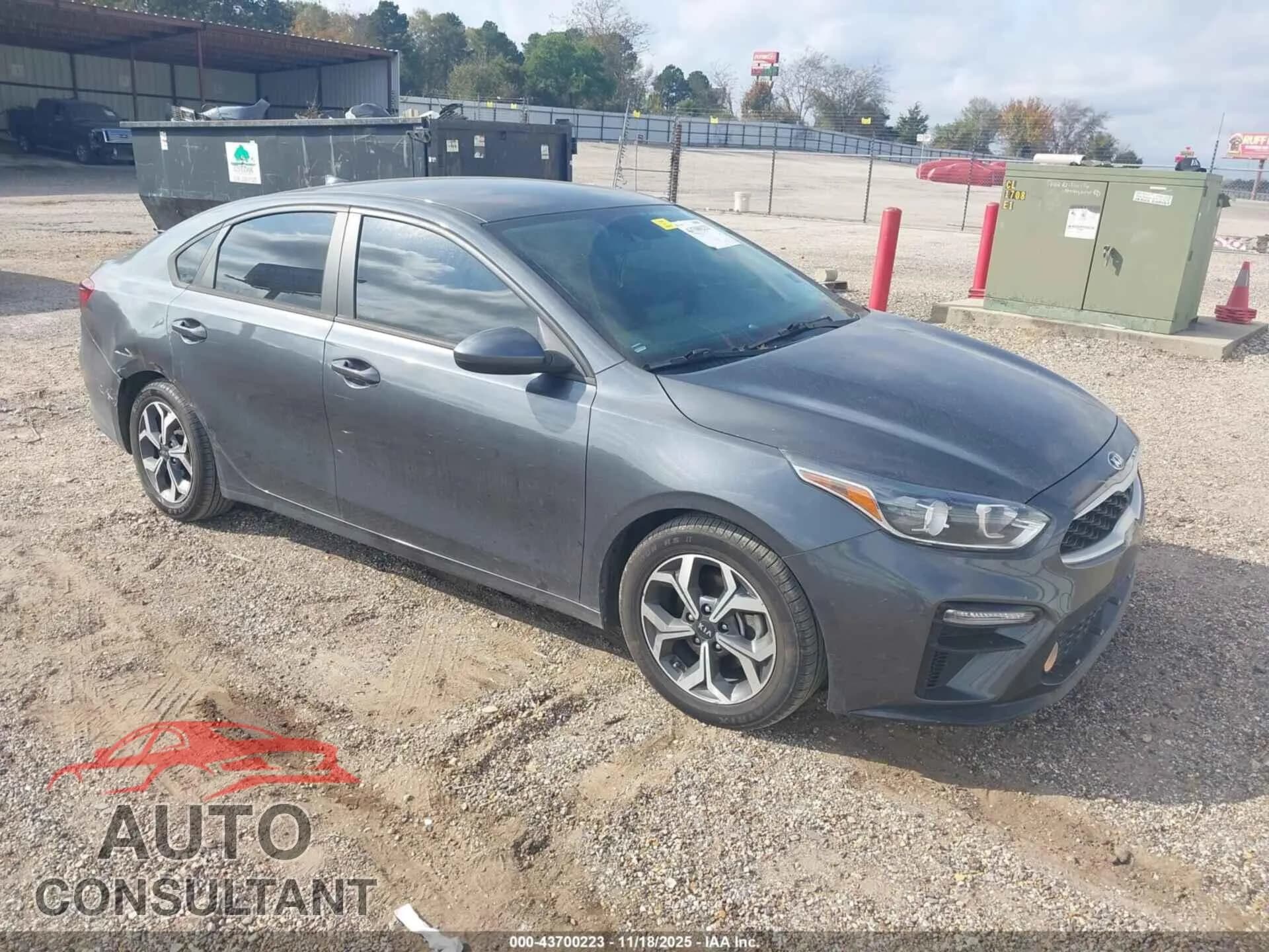 2021 KIA FORTE Damaged VIN 3KPF24AD8ME393255 – front exterior 2021 KIA FORTE Damaged VIN 3KPF24AD8ME393255 – front exterior