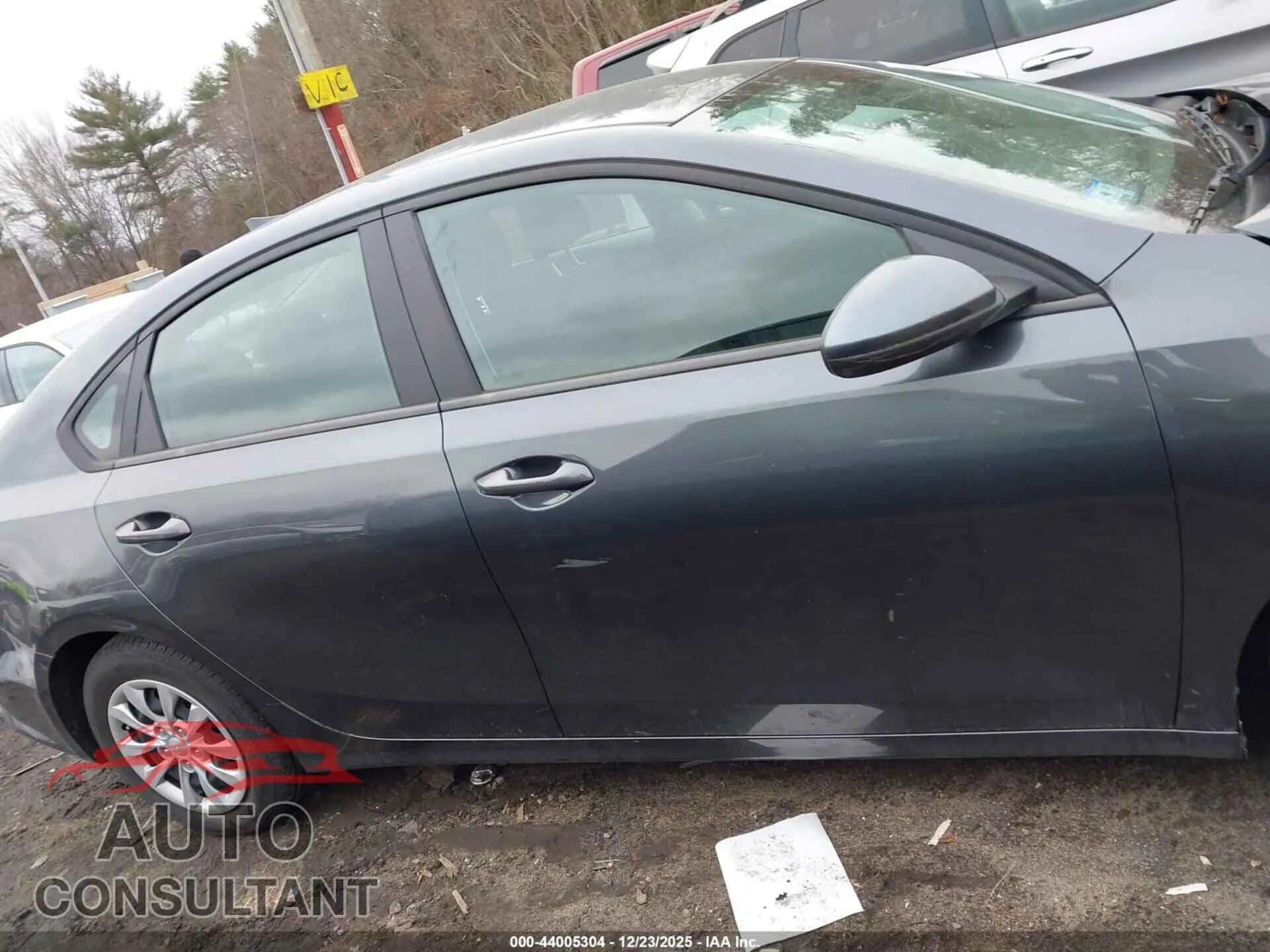 2022 KIA FORTE Damaged VIN 3KPF24ADXNE451593 – photo 13 2022 KIA FORTE Damaged VIN 3KPF24ADXNE451593 – photo 13