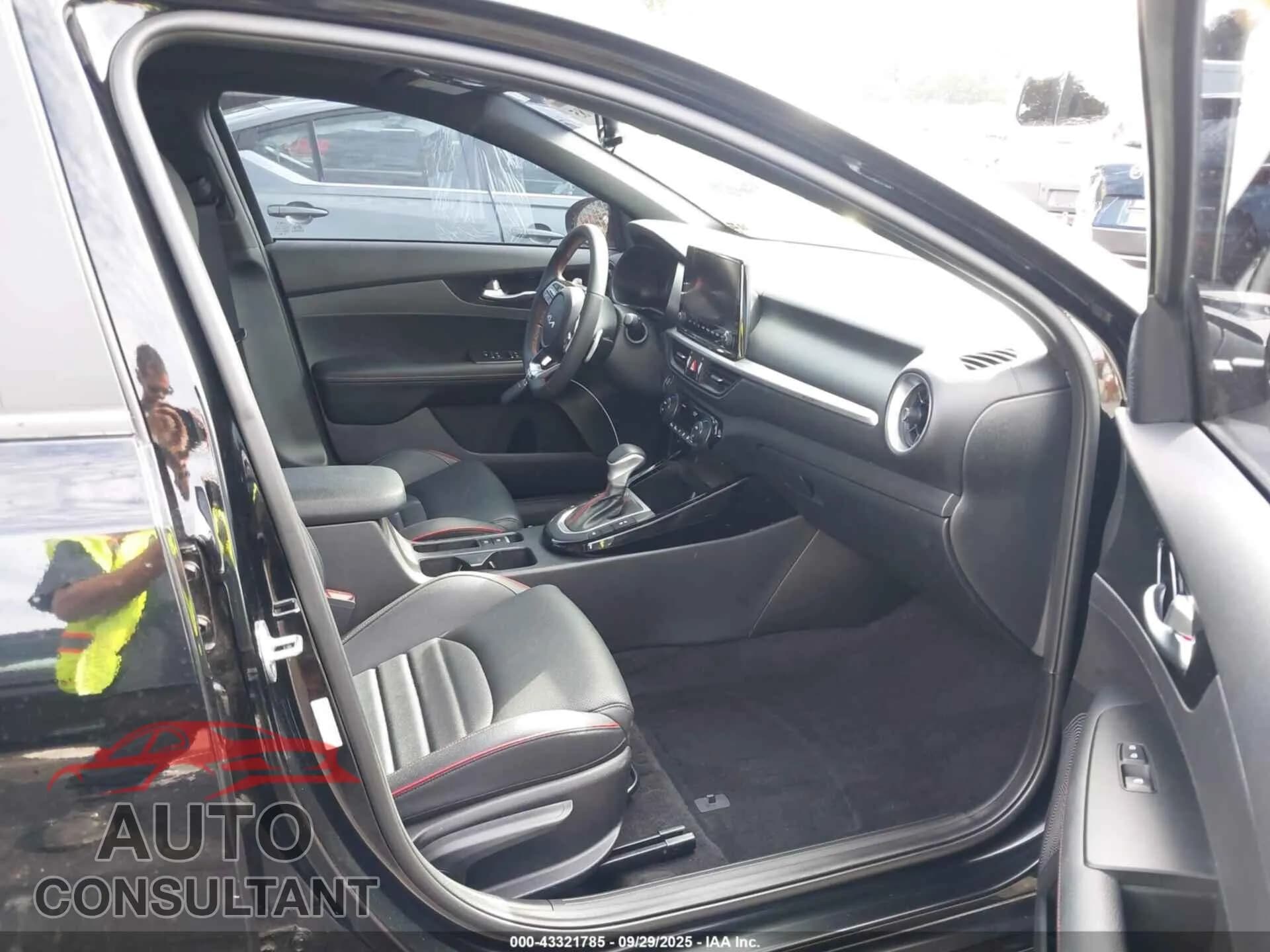 2023 KIA FORTE Damaged VIN 3KPF44AC3PE550003 – interior seats 2023 KIA FORTE Damaged VIN 3KPF44AC3PE550003 – interior seats