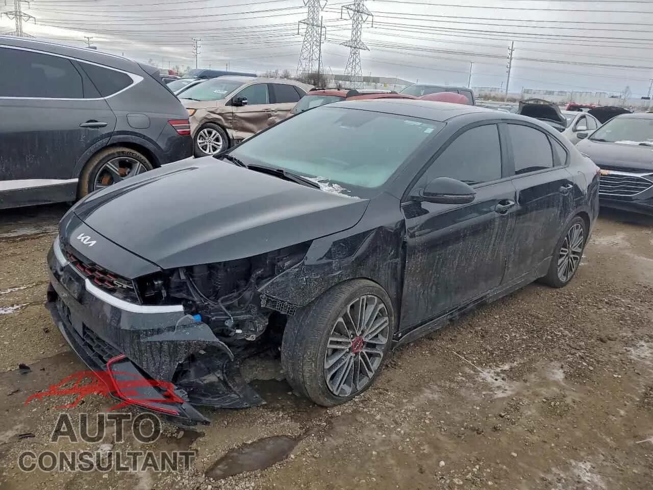 2024 KIA FORTE Damaged VIN 3KPF44AC9RE827174 – front exterior 2024 KIA FORTE Damaged VIN 3KPF44AC9RE827174 – front exterior