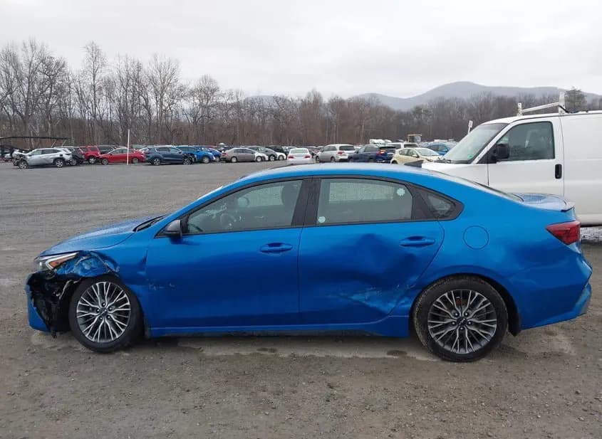 2023 KIA Forte Used VIN 3KPF54AD7PE617448 – exterior detail 2023 KIA Forte Used VIN 3KPF54AD7PE617448 – exterior detail