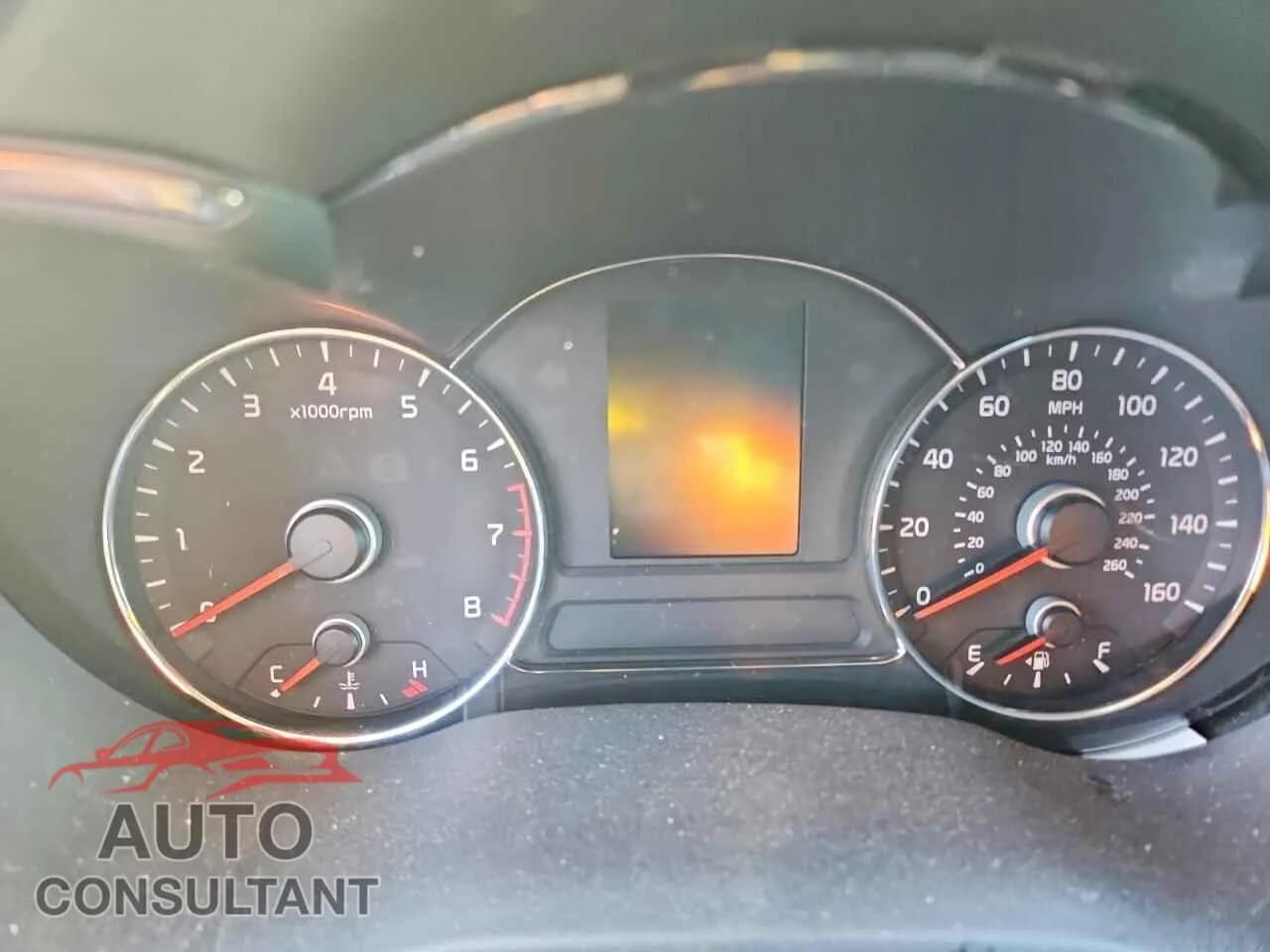 2017 KIA FORTE Damaged VIN 3KPFL4A72HE106943 – trunk area 2017 KIA FORTE Damaged VIN 3KPFL4A72HE106943 – trunk area