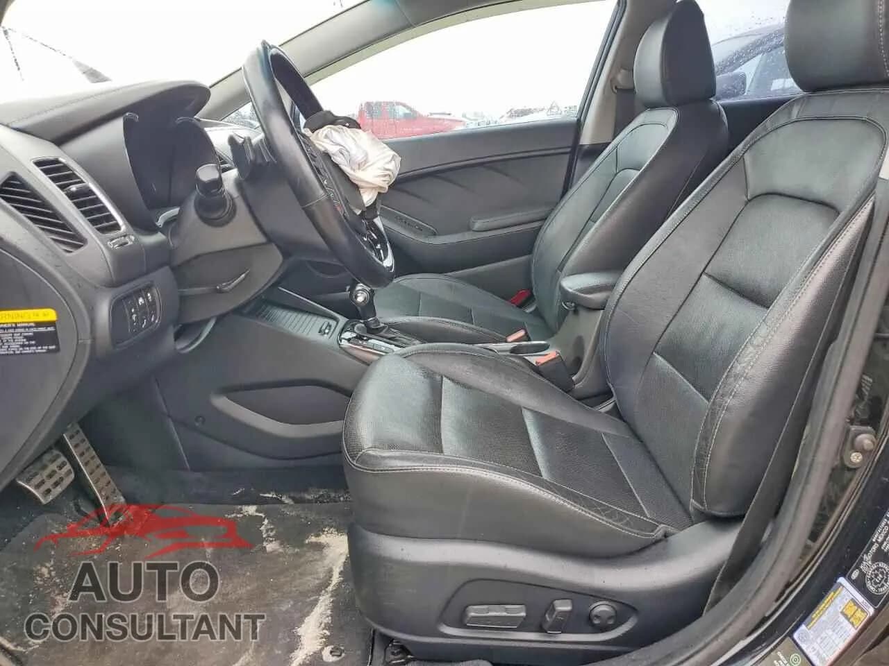 2017 KIA FORTE Used VIN 3KPFN4A87HE070427 – exterior detail 2017 KIA FORTE Used VIN 3KPFN4A87HE070427 – exterior detail