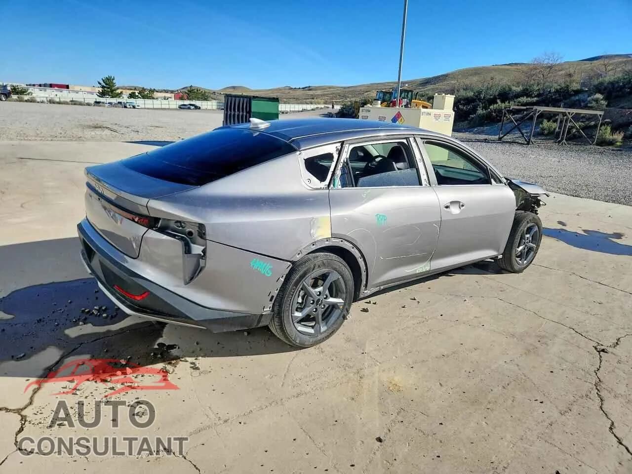 2026 KIA ALL OTHER Used VIN 3KPFT4DE6TE257240 – side profile 2026 KIA ALL OTHER Used VIN 3KPFT4DE6TE257240 – side profile