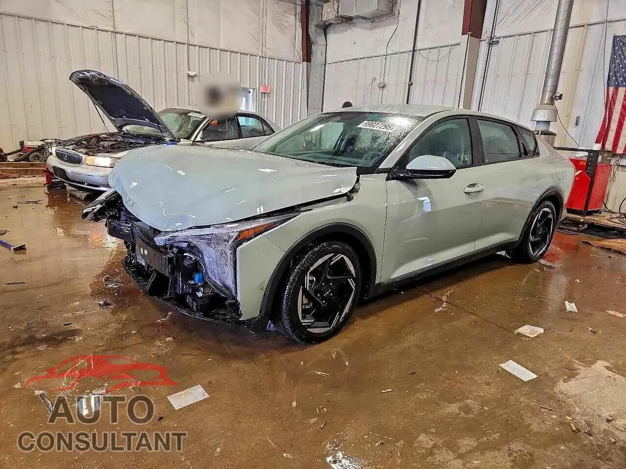 2025 KIA K4 EX Damaged VIN 3KPFU4DE8SE007493 – front exterior 2025 KIA K4 EX Damaged VIN 3KPFU4DE8SE007493 – front exterior