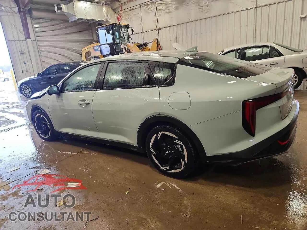 2025 KIA K4 EX Damaged VIN 3KPFU4DE8SE007493 – rear exterior 2025 KIA K4 EX Damaged VIN 3KPFU4DE8SE007493 – rear exterior