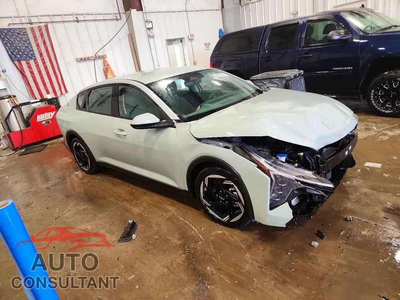 2025 KIA K4 EX Damaged VIN 3KPFU4DE8SE007493 – dashboard 2025 KIA K4 EX Damaged VIN 3KPFU4DE8SE007493 – dashboard