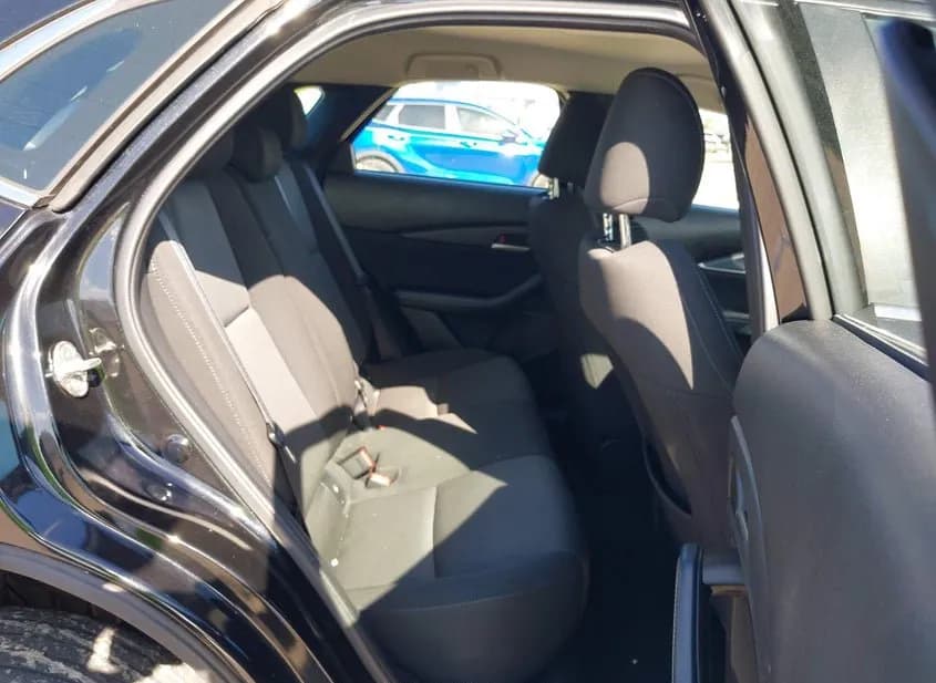 2021 MAZDA CX-30 Used VIN 3MVDMAAL4MM211594 – side profile 2021 MAZDA CX-30 Used VIN 3MVDMAAL4MM211594 – side profile