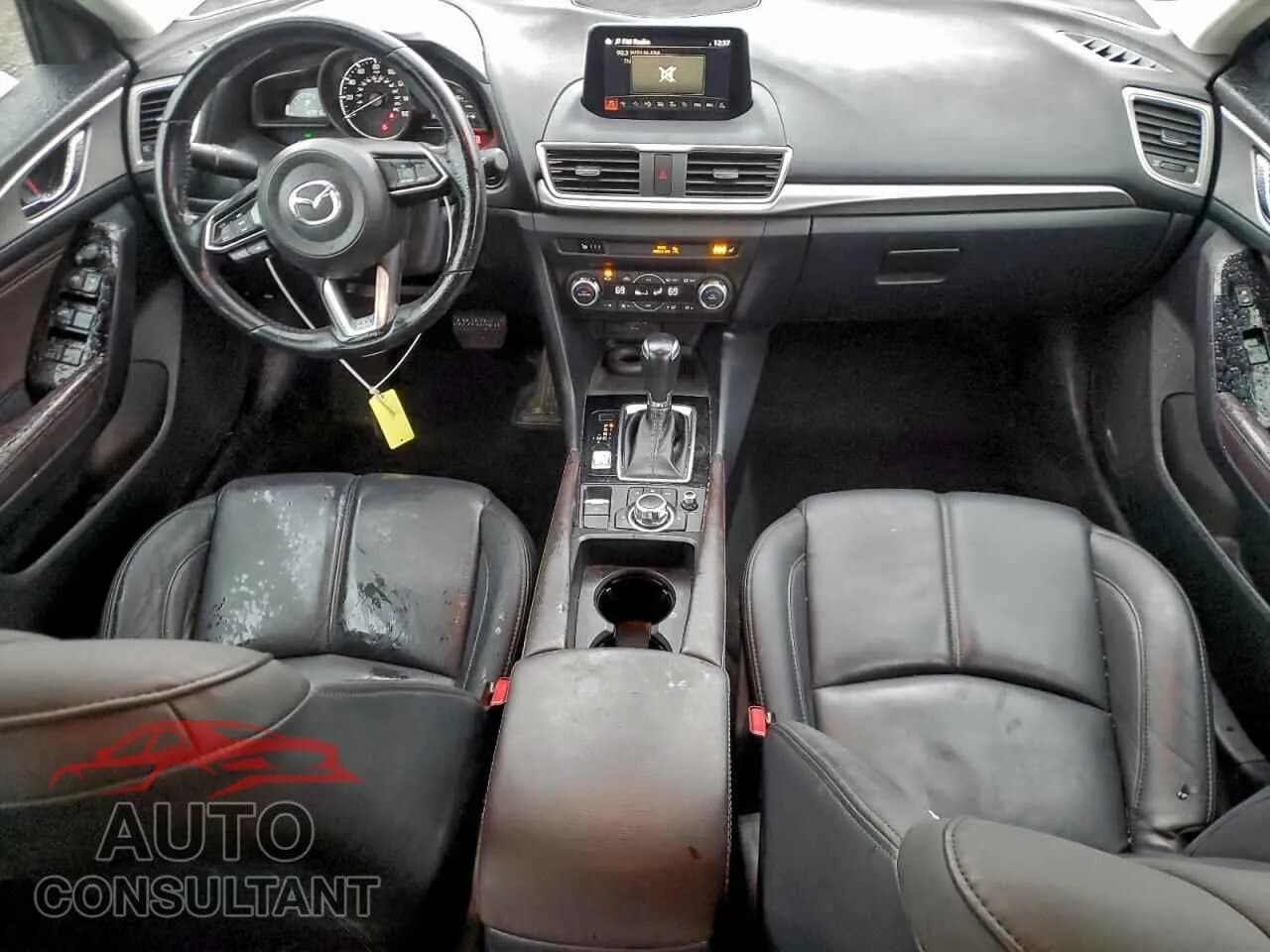 2018 MAZDA 3 Damaged VIN 3MZBN1L33JM265965 – undercarriage 2018 MAZDA 3 Damaged VIN 3MZBN1L33JM265965 – undercarriage