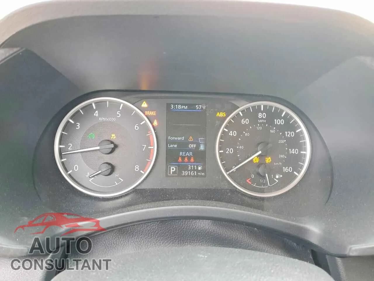 2024 NISSAN SENTRA Damaged VIN 3N1AB8BV6RY204622 – trunk area 2024 NISSAN SENTRA Damaged VIN 3N1AB8BV6RY204622 – trunk area