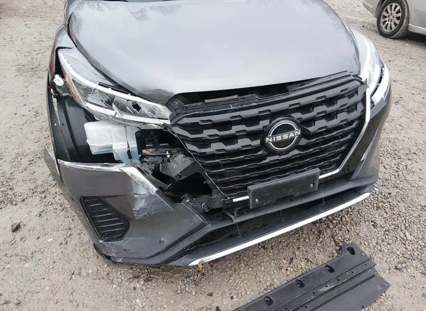2023 NISSAN Kicks Used VIN 3N1CP5BV8PL534202 – exterior detail 2023 NISSAN Kicks Used VIN 3N1CP5BV8PL534202 – exterior detail