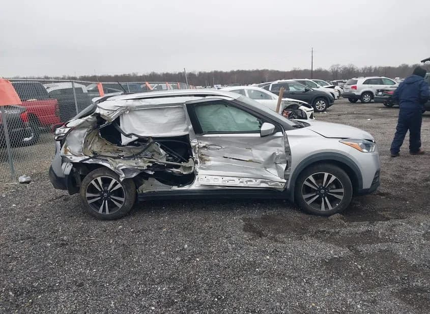2019 NISSAN Kicks Used VIN 3N1CP5CU8KL514255 – side profile 2019 NISSAN Kicks Used VIN 3N1CP5CU8KL514255 – side profile