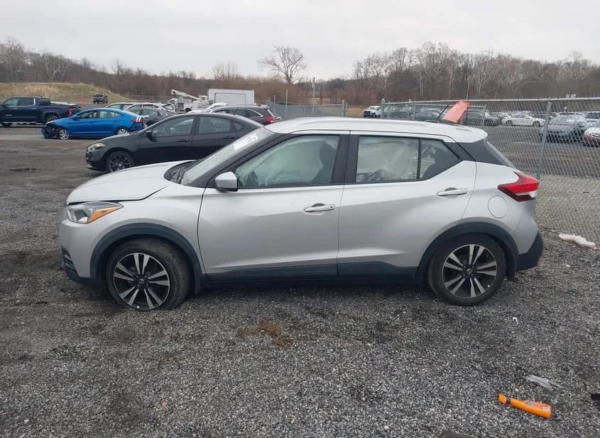 2019 NISSAN Kicks Used VIN 3N1CP5CU8KL514255 – undercarriage 2019 NISSAN Kicks Used VIN 3N1CP5CU8KL514255 – undercarriage