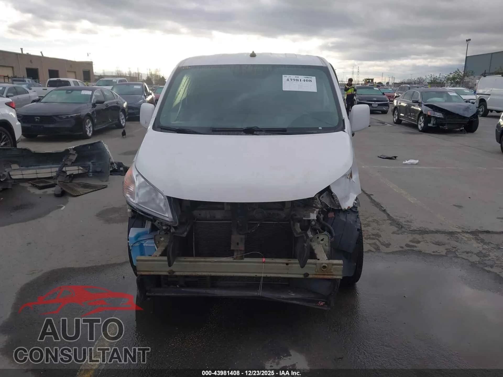 2015 NISSAN NV200 Damaged VIN 3N6CM0KN6FK719777 – photo 13 2015 NISSAN NV200 Damaged VIN 3N6CM0KN6FK719777 – photo 13