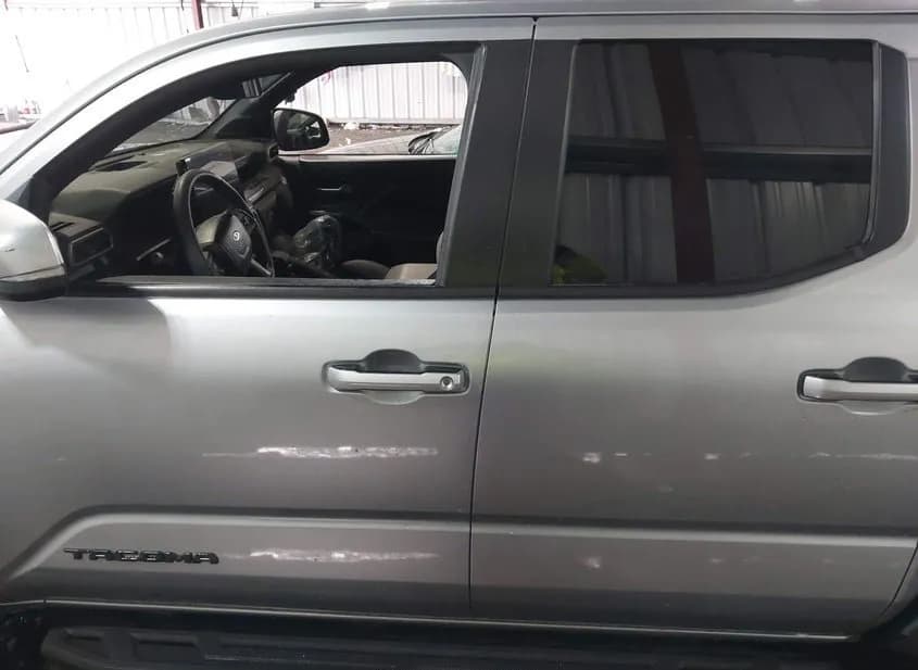 2024 TOYOTA TACOMA Used VIN 3TMLB5JNXRM036979 – front exterior 2024 TOYOTA TACOMA Used VIN 3TMLB5JNXRM036979 – front exterior