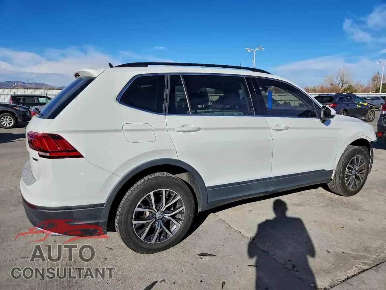 2019 VOLKSWAGEN TIGUAN Damaged VIN 3VV2B7AX0KM184221 – side profile 2019 VOLKSWAGEN TIGUAN Damaged VIN 3VV2B7AX0KM184221 – side profile
