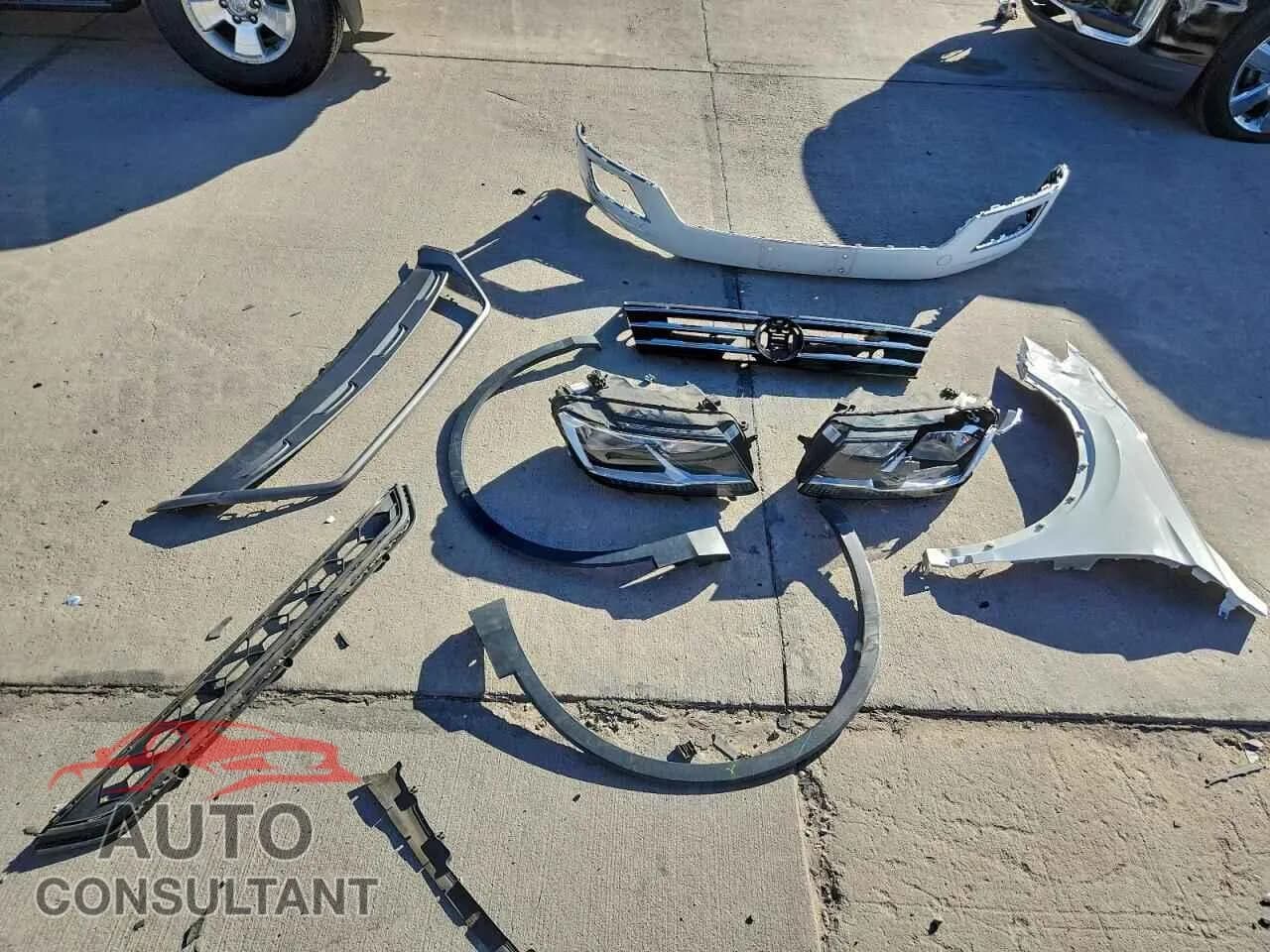 2019 VOLKSWAGEN TIGUAN Damaged VIN 3VV2B7AX0KM184221 – photo 13 2019 VOLKSWAGEN TIGUAN Damaged VIN 3VV2B7AX0KM184221 – photo 13