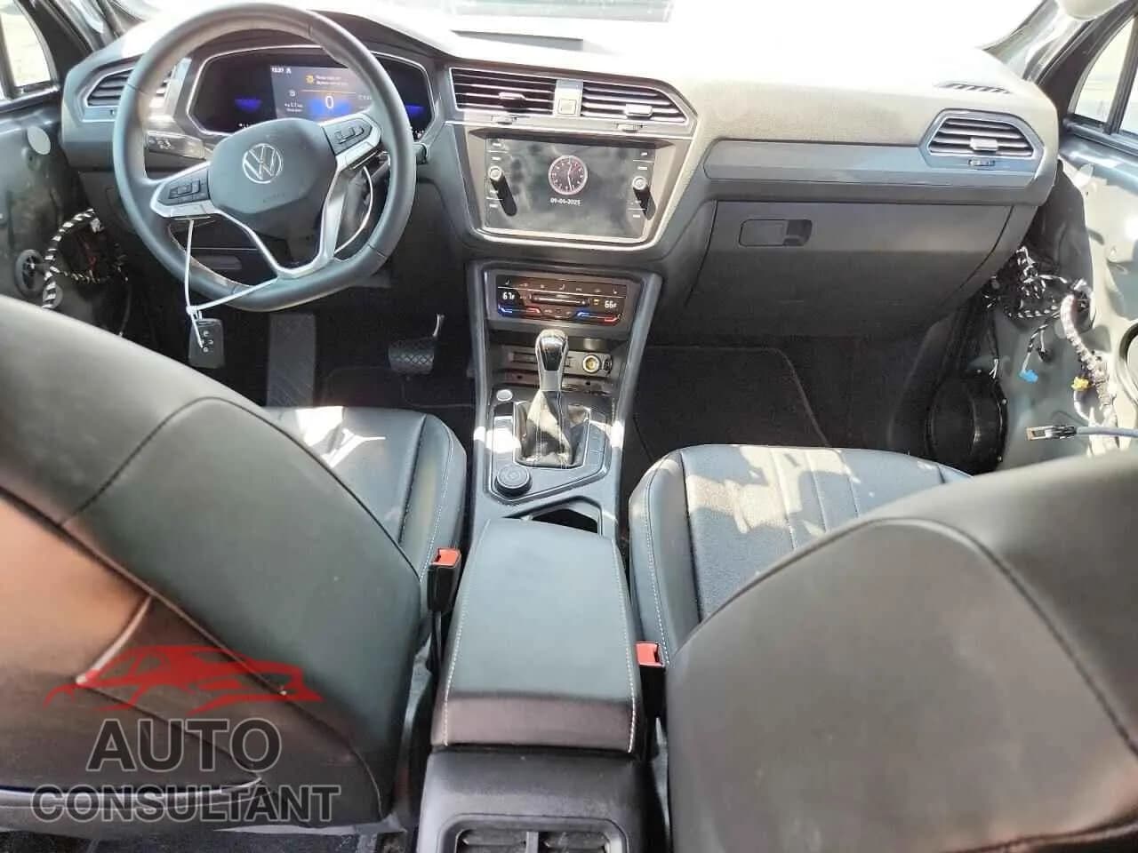 2023 VOLKSWAGEN TIGUAN Damaged VIN 3VV2B7AXXPM031501 – undercarriage 2023 VOLKSWAGEN TIGUAN Damaged VIN 3VV2B7AXXPM031501 – undercarriage