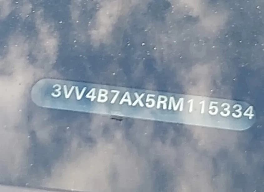 2024 VOLKSWAGEN Tiguan Used VIN 3VV4B7AX5RM115334 – trunk area 2024 VOLKSWAGEN Tiguan Used VIN 3VV4B7AX5RM115334 – trunk area