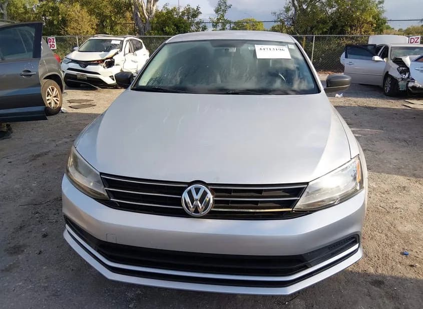 2016 VOLKSWAGEN Jetta Used VIN 3VW167AJ1GM338093 – undercarriage 2016 VOLKSWAGEN Jetta Used VIN 3VW167AJ1GM338093 – undercarriage